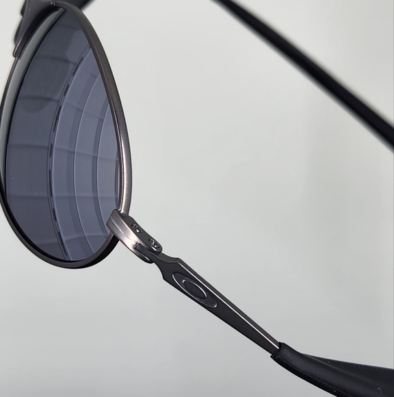 OAKLEY E Wire Sunglasses With Bag - Picture 7 of 12